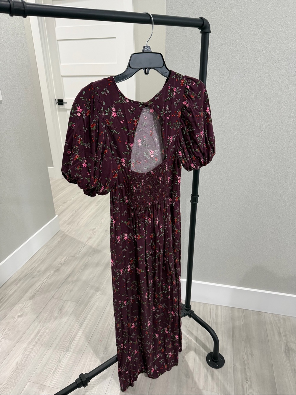 Old Navy Plum Floral Midi Dress with Puff Sleeves - Picture 4 of 5